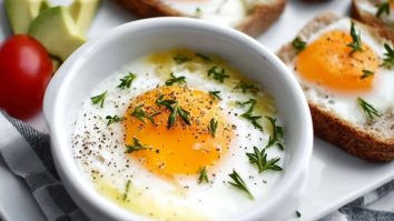 Einfache Perfekte Gebackene Eier