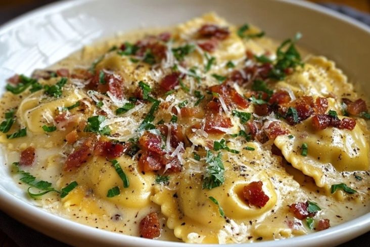 Einfache Ravioli Carbonara nach Olive Garden-Art