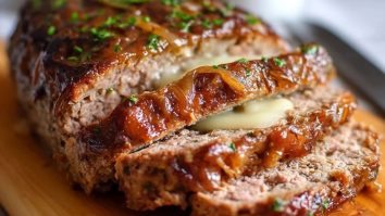 Französischer Zwiebelhackbraten