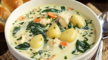 Hühnchen-Gnocchi-Suppe
