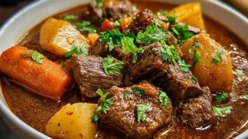 Saftiger Puerto Ricanischer Rindereintopf