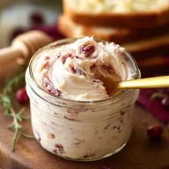 Hausgemachte Cranberry-Honigbutter