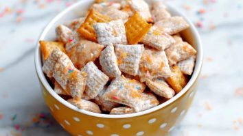 Orangencreme Puppy Chow