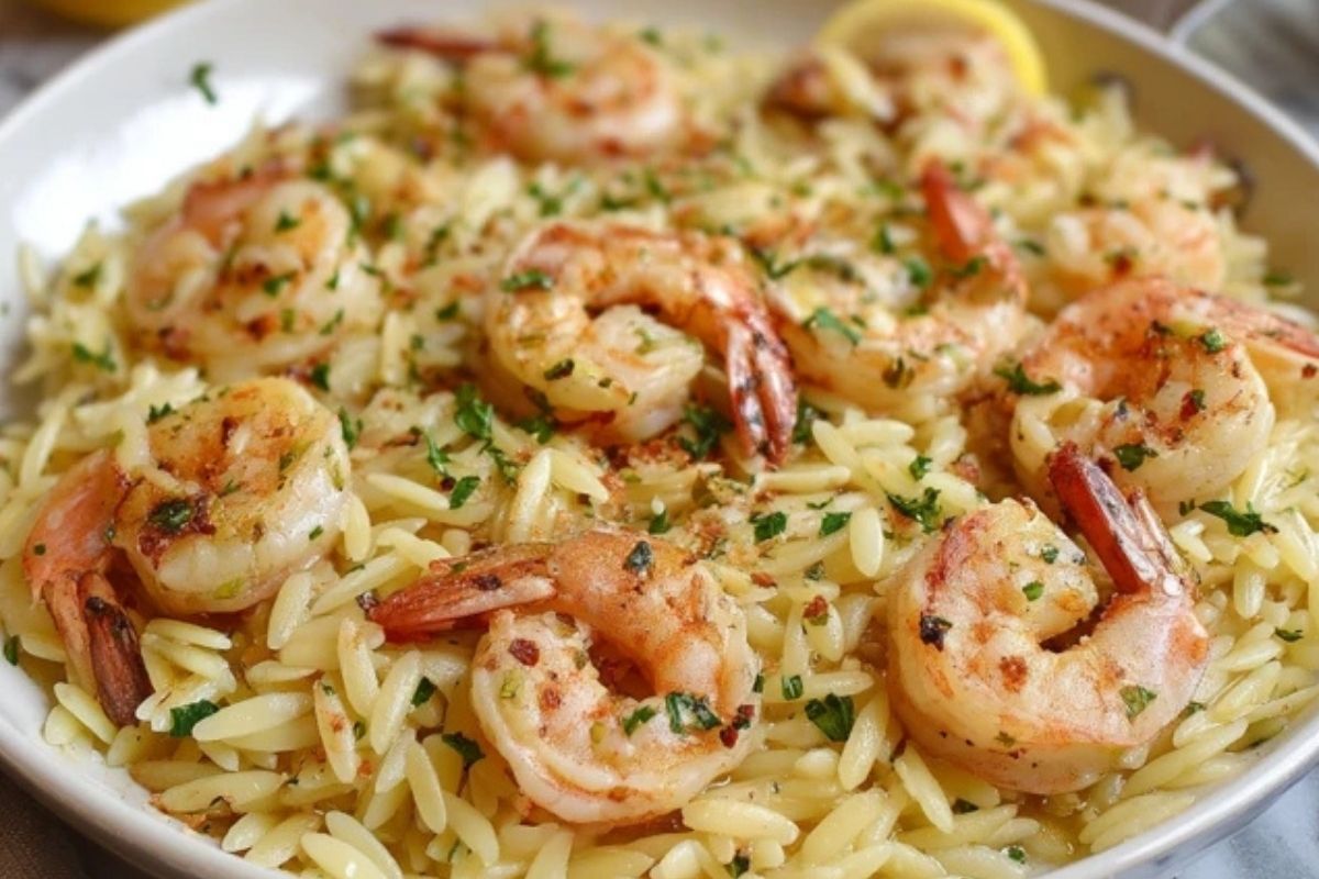 Zitronen-Knoblauch-Garnelen mit Orzo